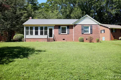 1027 Paramount Cir, Gastonia, NC 28052