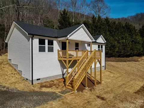 212 Eller Cove Rd, Weaverville, NC 28787