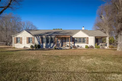 110 Lovelady Rd, Connelly Springs, NC 28612