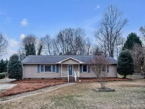 8422 Williamsburg Cir, Huntersville, NC 28078