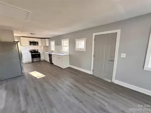 614 Chestnut St, Stanley, NC 28164 photo 2