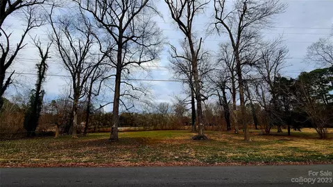 211 Fielding Rd, Charlotte, NC 28214