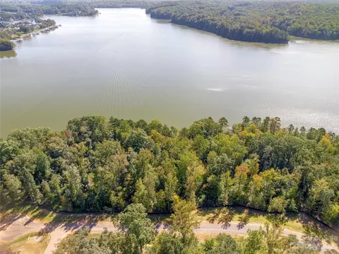 862 Lakeforest Dr, Belmont, NC 28012