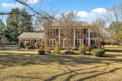 2711 Farmlake Ln, Fort Mill, SC 29708