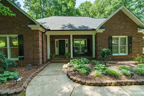 5378 Stone Brook Ct, Davidson, NC 28036 photo 2