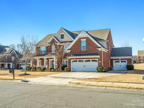 2210 Avenza Dr, Waxhaw, NC 28173