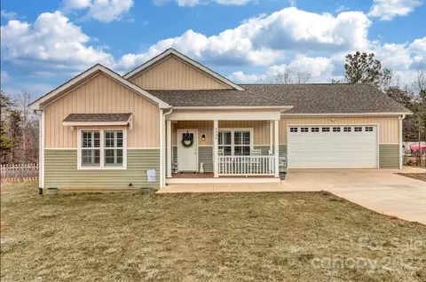 4338 Boulder Dr, Morganton, NC 28655
