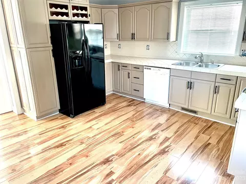 164 Joyner St, Cooleemee, NC 27014 photo 3