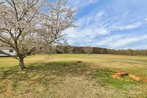6641 Howie Mine Church Rd, Waxhaw, NC 28173