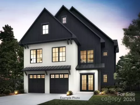 926 Laurel Creek Ln, Charlotte, NC 28211