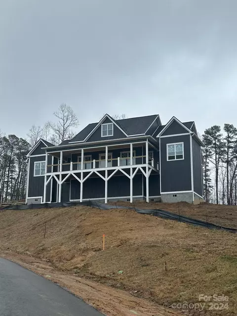 58 Apple Branch Way, Hendersonville, NC 28792