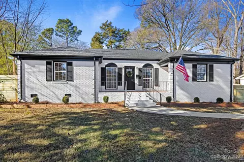 3916 Irvington Dr, Charlotte, NC 28205