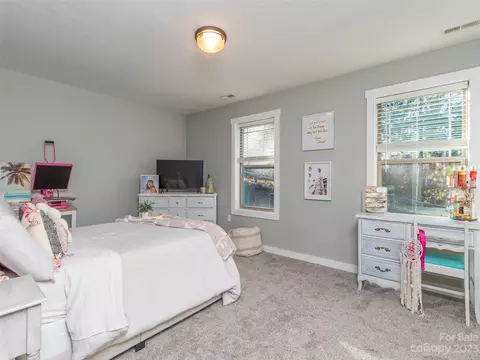 44 Trevor Trl, Clyde, NC 28721 photo 14