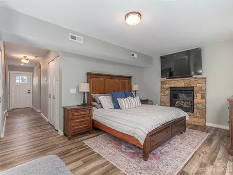 44 Trevor Trl, Clyde, NC 28721 photo 2