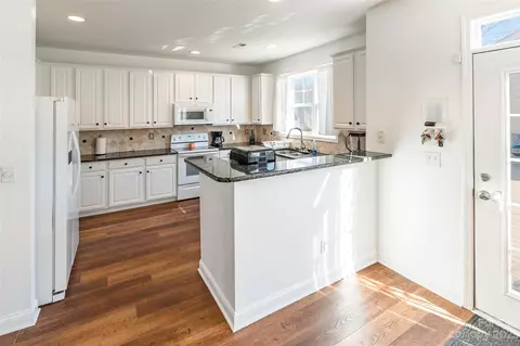 10042 Switchyard Dr, Cornelius, NC 28031 photo 9