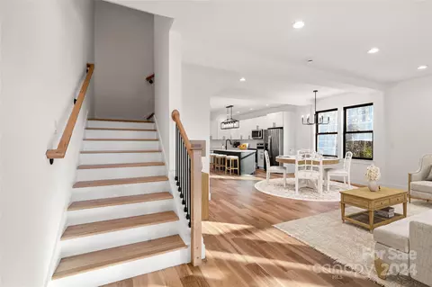 Entry Way - 44 Curtis Miles Rd, Alexander, NC 28701 photo 2 of 2