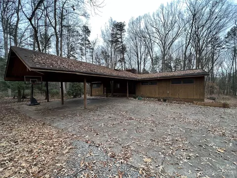 1113 Mistywood Ln, Concord, NC 28027