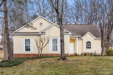 9705 Little River Ct, Matthews, NC 28105