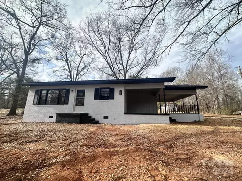 150 Chesterfield Rd, Mooresboro, NC 28114