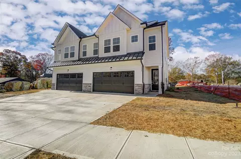 6012 Corbin Woods Ct, Charlotte, NC 28226