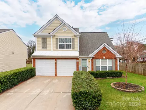 1519 Black Kettle Dr, Charlotte, NC 28213