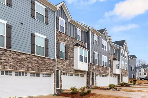 419 Lahinch Dr, Tega Cay, SC 29708