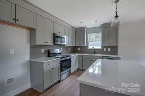 527 Blacksnake Rd, Stanley, NC 28164 photo 9