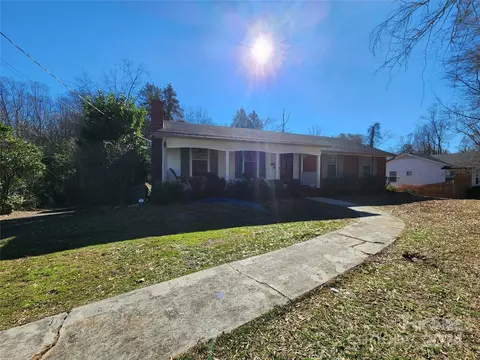 5331 Silas Creek Pkwy, Winston Salem, NC 27103
