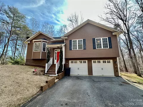 196 Hague Dr, Columbus, NC 28722