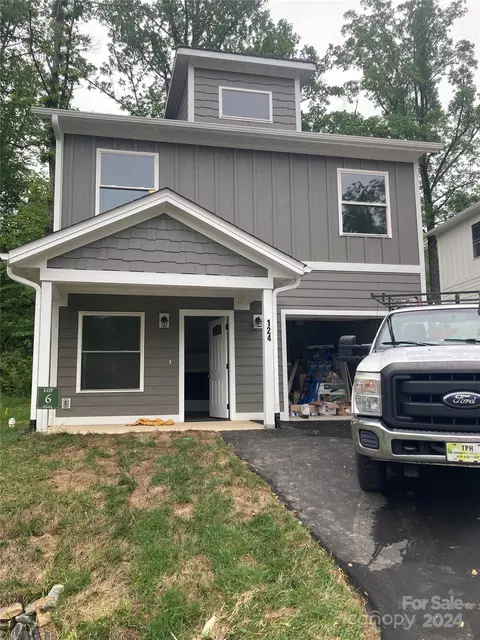 124 Northbend Dr, Asheville, NC 28804