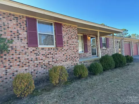 1133 Rogers Rd, Cassatt, SC 29032