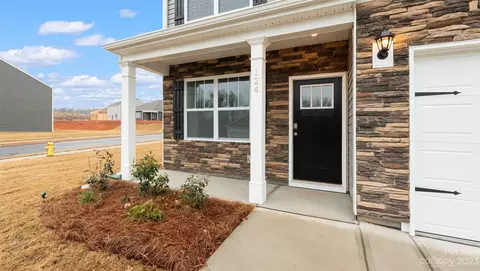 368 Ridgeview Ln, Mars Hill, NC 28754 photo 3