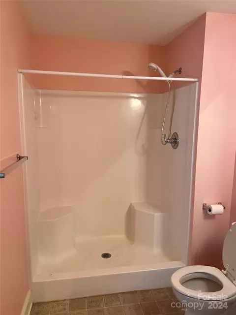 Bath - 1004 Main Unit B St UNIT B, Maiden, NC 28650 photo 2 of 2