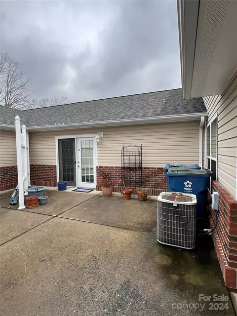 Other - 1004 Main Unit B St UNIT B, Maiden, NC 28650 photo 2 of 7