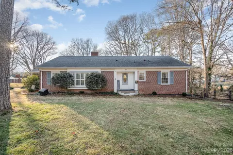 417 Elizabeth St, Gastonia, NC 28054