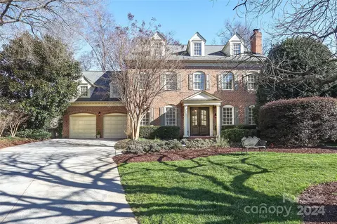 511 Sedgewood Lake Dr, Charlotte, NC 28211