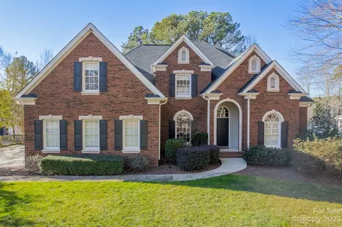 105 Wynward Ln, Mooresville, NC 28117