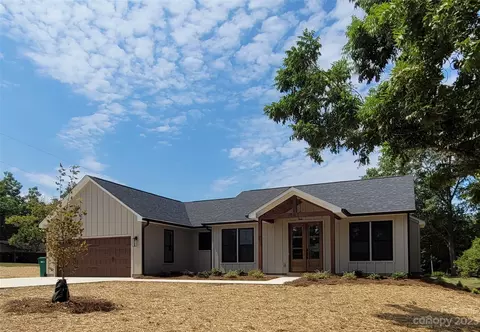 27711 Taylor Ln, Albemarle, NC 28001