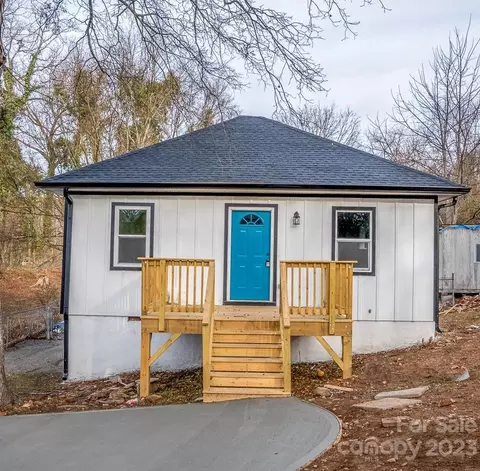 14 Cherry St, Badin, NC 28009