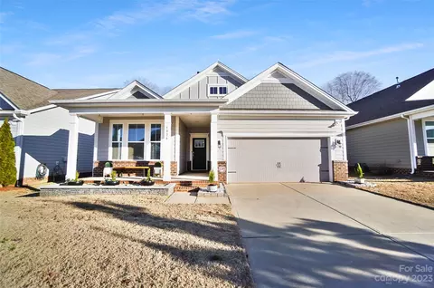 5024 Lydney Cir, Waxhaw, NC 28173