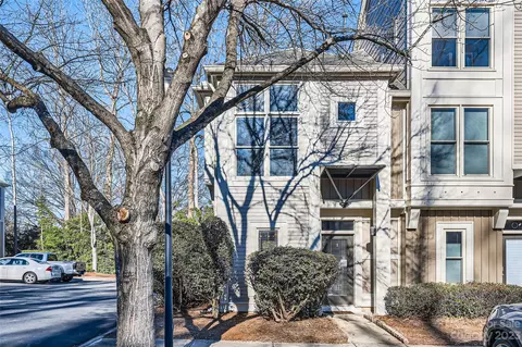 1033 Park West Dr, Charlotte, NC 28209