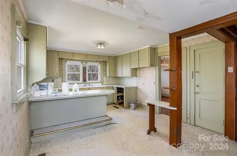 Kitchen - 400 E 27th St, Kannapolis, NC 28083 photo 1 of 4
