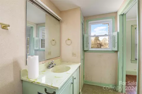 Bath - 400 E 27th St, Kannapolis, NC 28083 photo 3 of 4