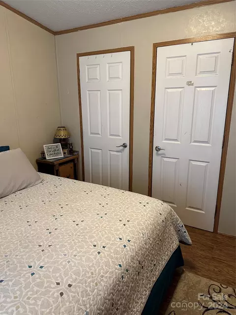 Bedroom - 363 Reavis Rd, Harmony, NC 28634 photo 3 of 3