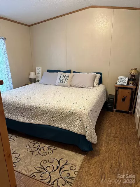 Bedroom - 363 Reavis Rd, Harmony, NC 28634 photo 1 of 3