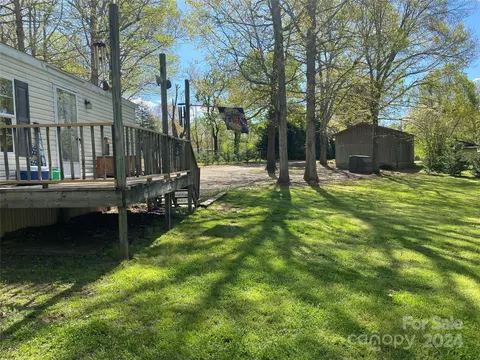 Exterior - 363 Reavis Rd, Harmony, NC 28634 photo 6 of 27