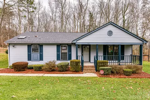 7927 Tiburon Cir, Charlotte, NC 28215