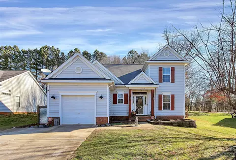 13006 Peacock Ln, Charlotte, NC 28215