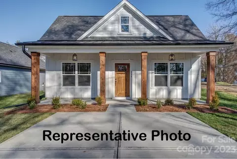 529 Blacksnake Rd, Stanley, NC 28164