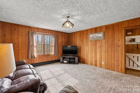 314 Moody Ridge Rd, Clyde, NC 28721 photo 5